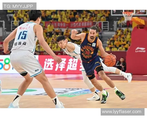 CBA广东队对阵青岛队精彩直播视频全程回顾与分析